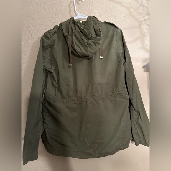 Green Jacket - Picture 2 of 5